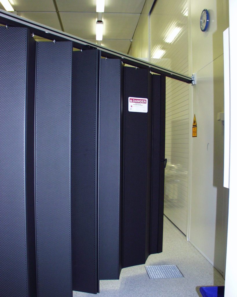 EVER-GUARD® Curtain, Wall Mount