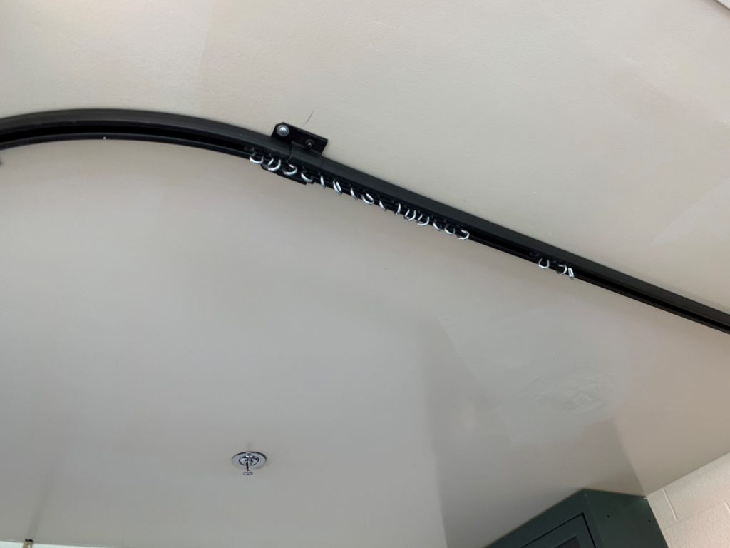 L-Shape with-Curve, Ceiling and Wall Mount