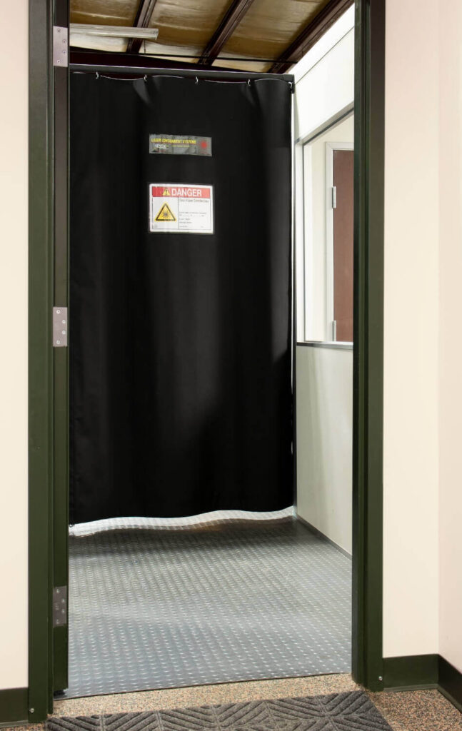 FLEX-GUARD® Curtain Wall-Mounted Across Entryway