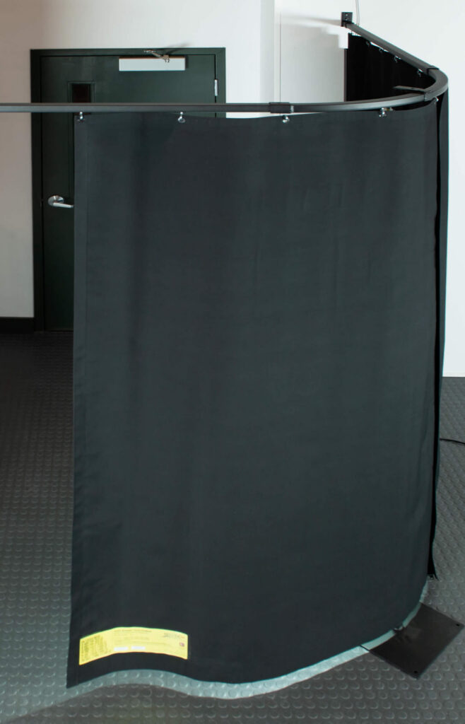 FLEX-GUARD® Curtain Vestibule Floor- and Wall-Mounted