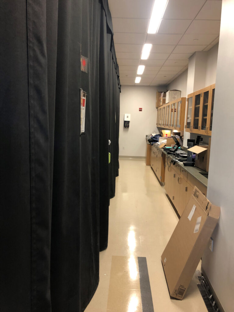 FLEX-GUARD® Curtains in Laser Research Lab Project 6032-1