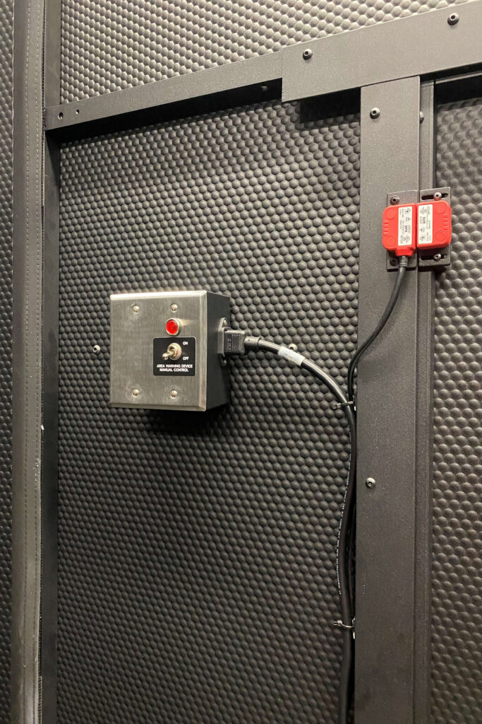 PT3-EVG8D sign controller and interlock