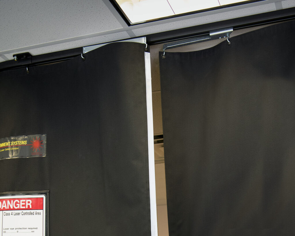 Double Bypass Entryway in a FLEX-GUARD® Curtain
